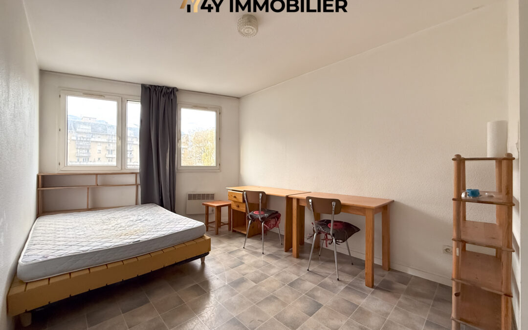 GRENOBLE – Studio