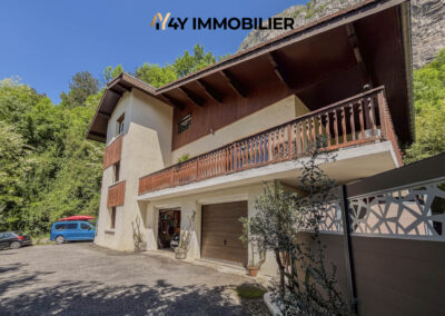 Saint-Martin-le-Vinoux – Immeuble d’environ 275 m2
