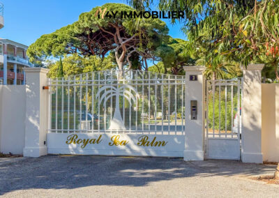 HYERES – Appartement T3 avec piscine et deux terrasses.