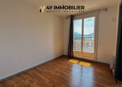 GRENOBLE- A LOUER T3 DE 54.90 M2