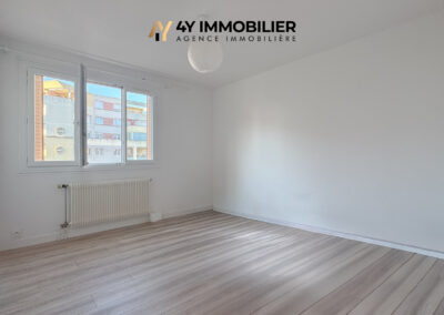 ECHIROLLES – A LOUER T4  DE 72.96 M2